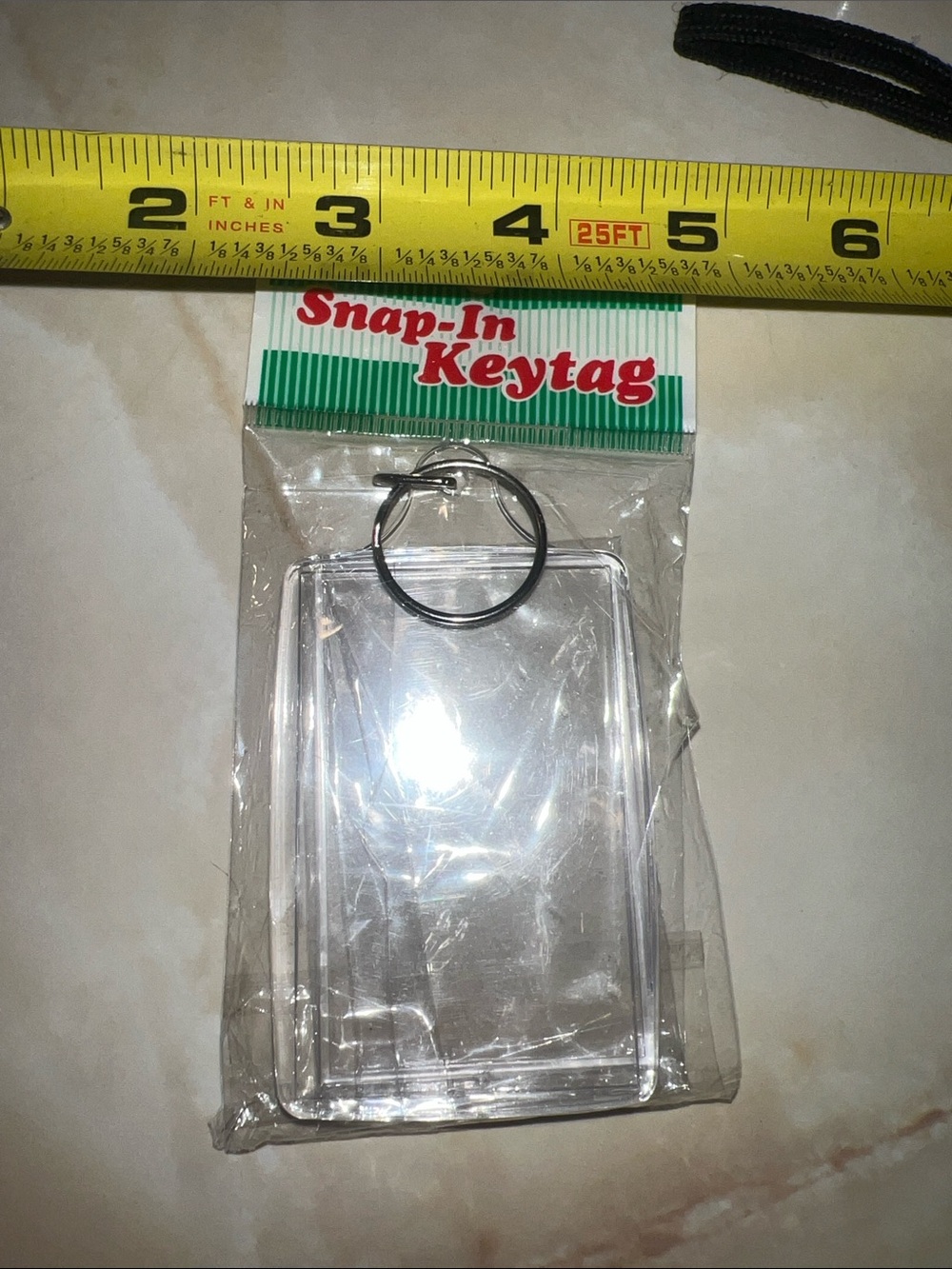 NIB Snap In photo frame Keychain